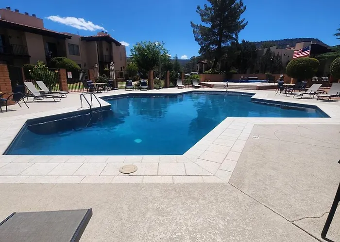 Court View Near Bell Rock Pool-hottub-tennis Holiday home