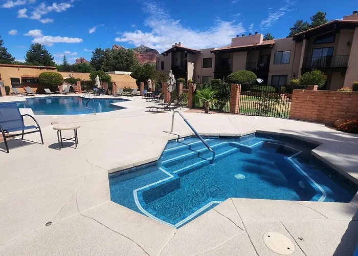 Court View Near Bell Rock Pool-hottub-tennis Holiday home *